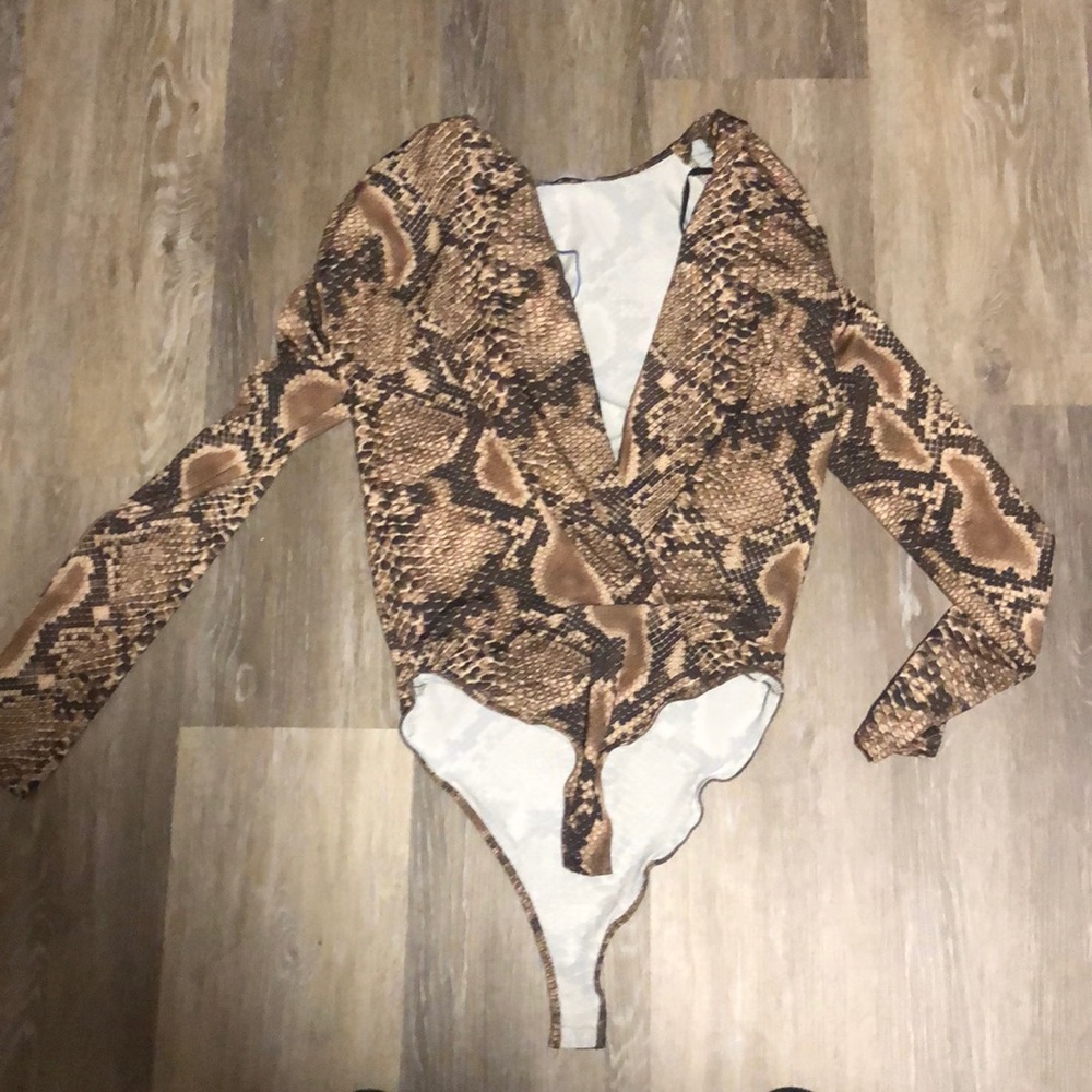 Zara snakeskin body suit | long sleeve | low cut